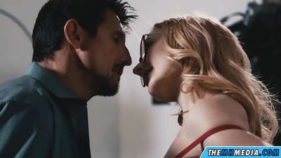 რომანტიკული სექსი ცელქი ქერასთან